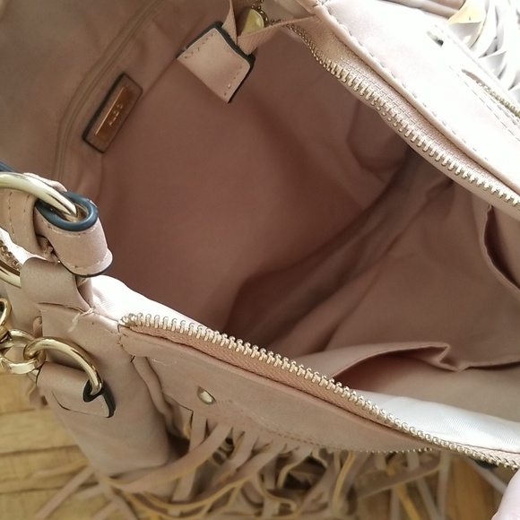 Fabulous Fringe Handbag - Picture 5 of 7